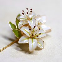 Handmade Lily Flower Brooch Pin, Delicate Floral Lapel Accessory for Suits & Sweaters, Elegant Jewelry Gift