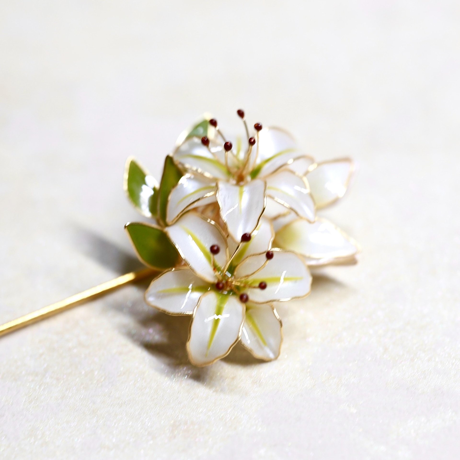 Handmade Lily Flower Brooch Pin, Delicate Floral Lapel Accessory for Suits & Sweaters, Elegant Jewelry Gift