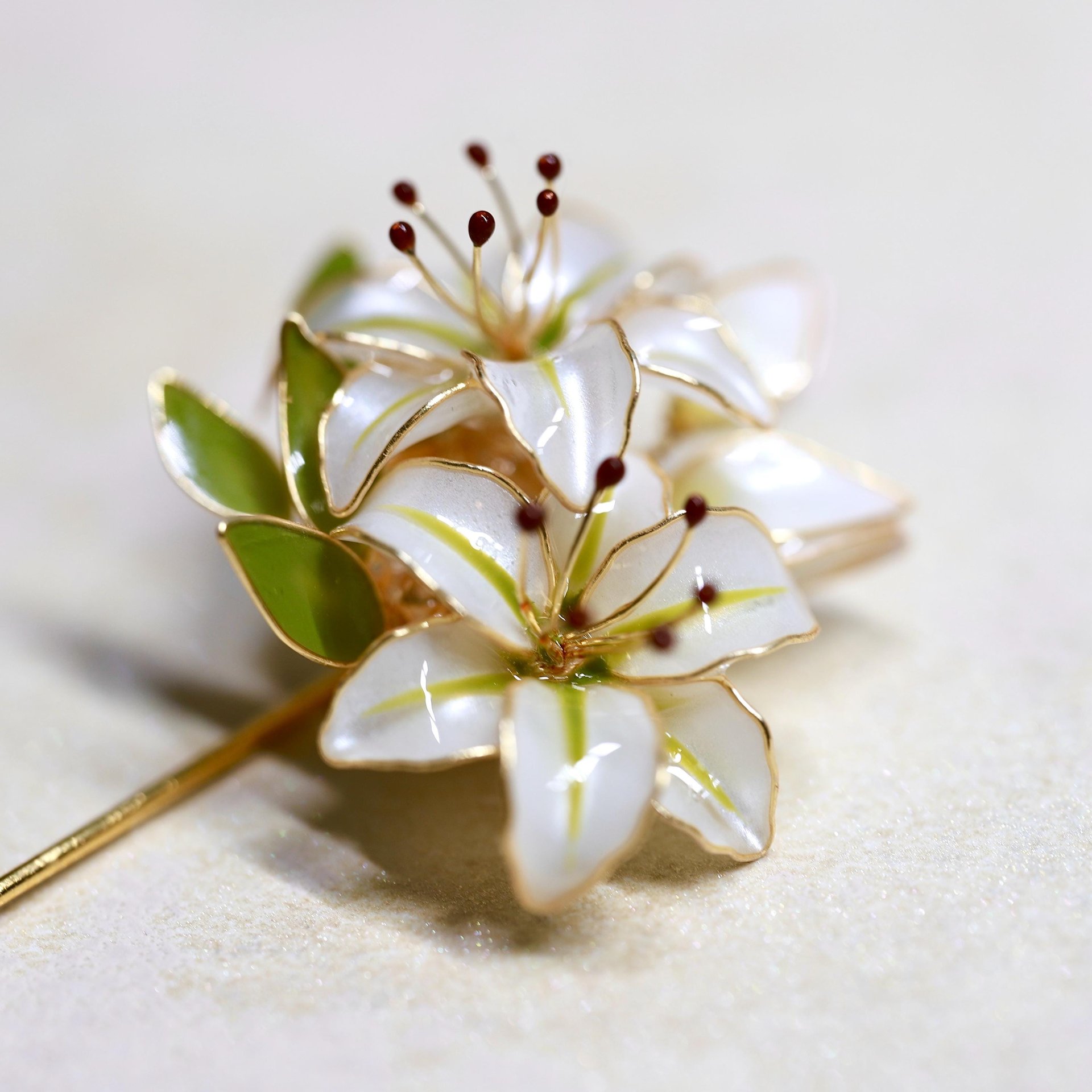 Handmade Lily Flower Brooch Pin, Delicate Floral Lapel Accessory for Suits & Sweaters, Elegant Jewelry Gift