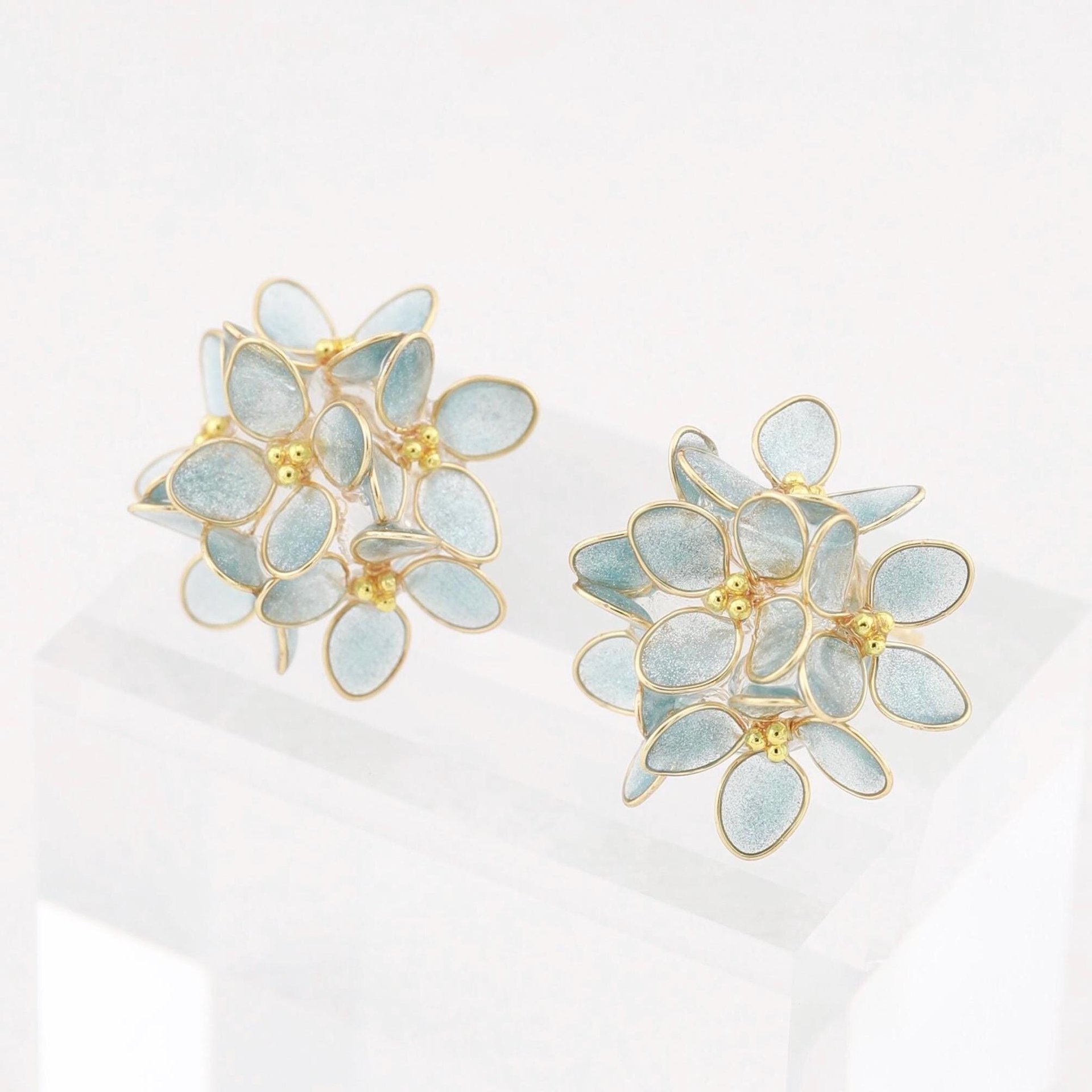 Handmade Hydrangea Flowers Earrings and Adjustable Rings, Romatic Floral Jewelry, Delicate Botanical Studs Gift, Hypoallergenic, Clip On